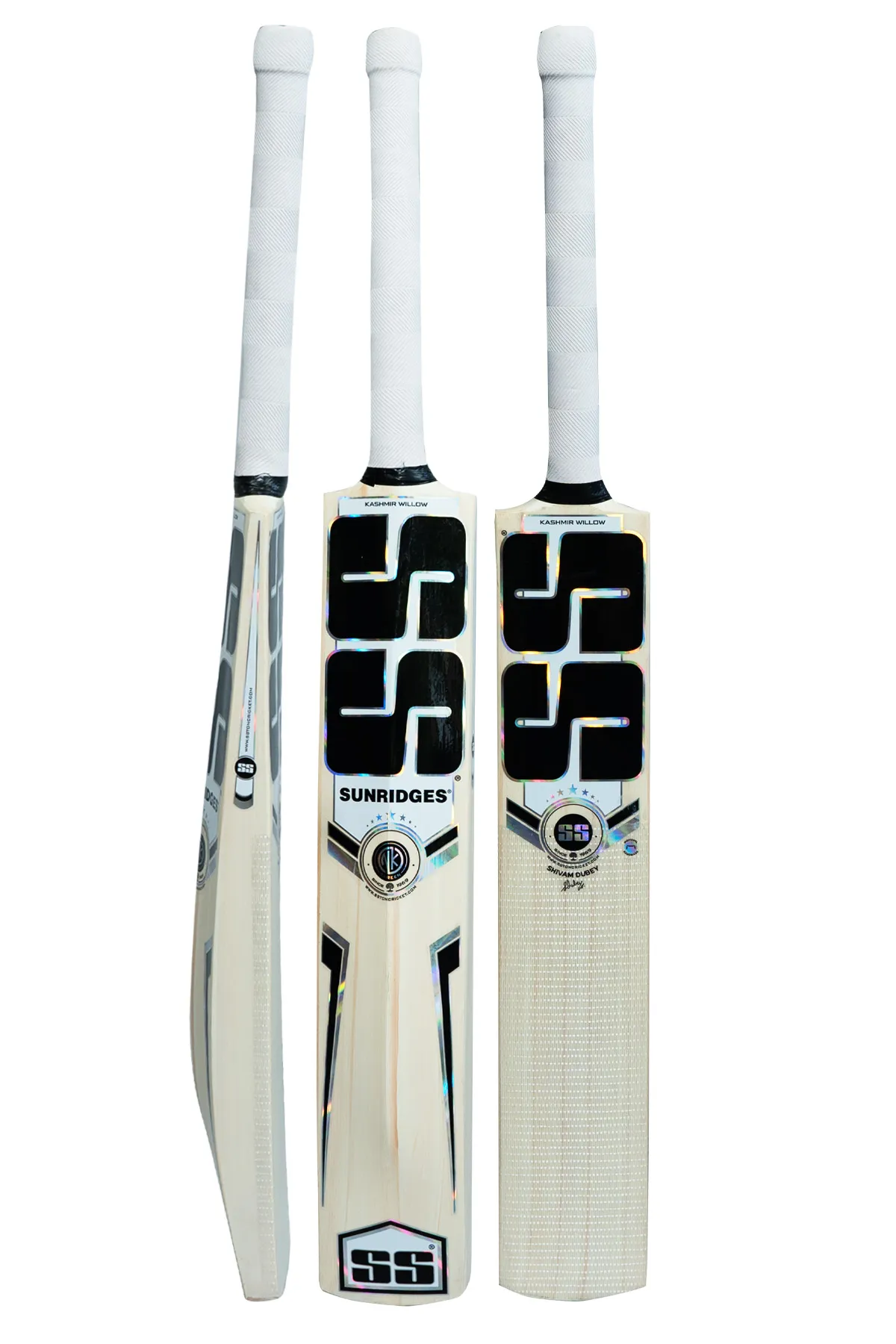 Package contents: 1 Bat        and        1 cover
Height: 84.45 CM
Width: 11.43 CM
Length: 3.8 CM
Weight range: 1140 to 1200 grams
Round Handle
Specially Designed White Chevron Grip
Combination of Sarawak cane Handle
Concave Edge
FULL PAINTED
